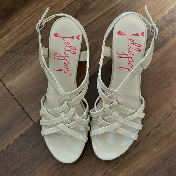 Sandals - Picture 2 of 4